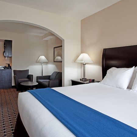 Holiday Inn Express Hotel & Suites Hope Mills-Fayetteville Airport By Ihg Pokoj fotografie