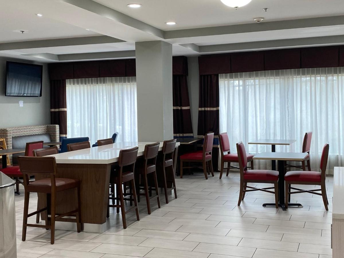 Holiday Inn Express Hotel & Suites Hope Mills-Fayetteville Airport By Ihg Exteriér fotografie