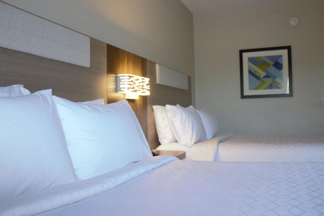 Holiday Inn Express Hotel & Suites Hope Mills-Fayetteville Airport By Ihg Exteriér fotografie